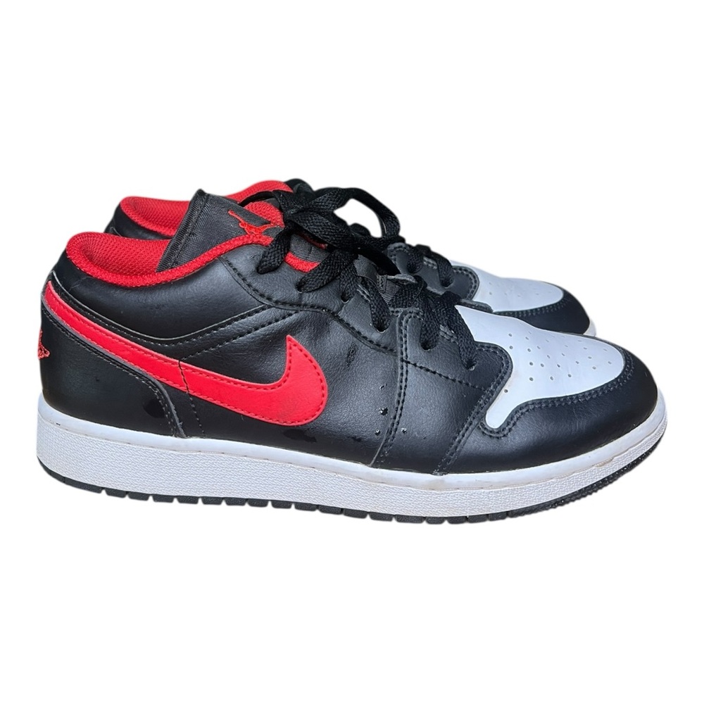LNC Nike Air Jordan 1 Low White Toe Sneaker Kids Size 7 Y Black Fire Red White